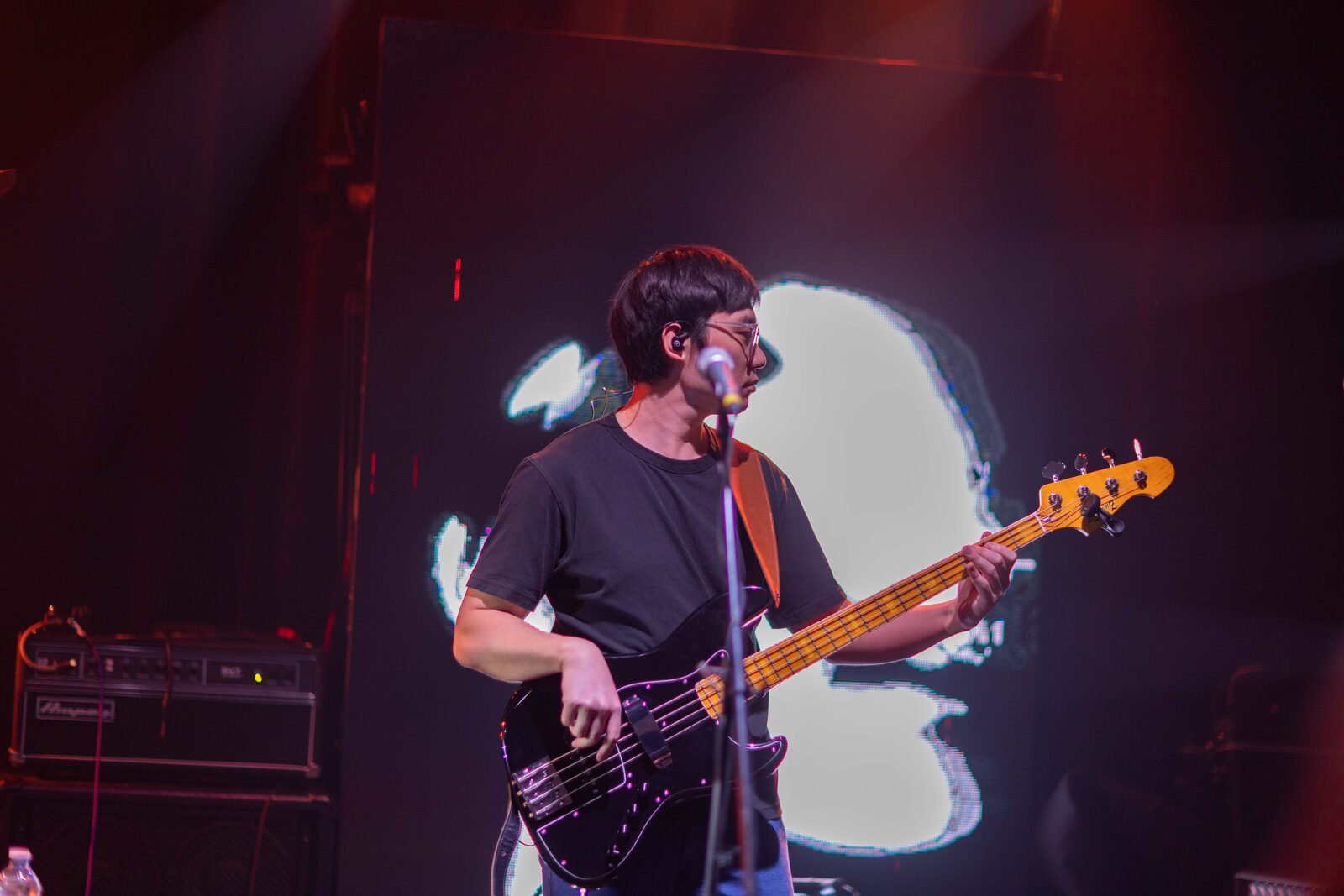 Zuna Grey live — bass