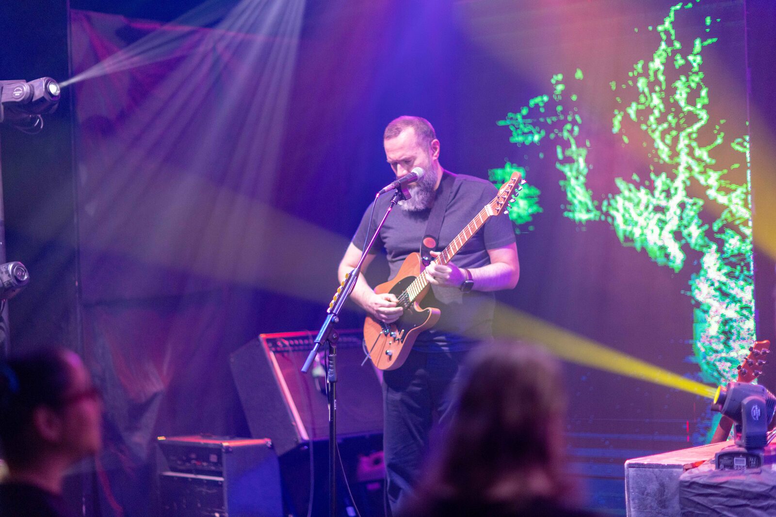 Zuna Grey live